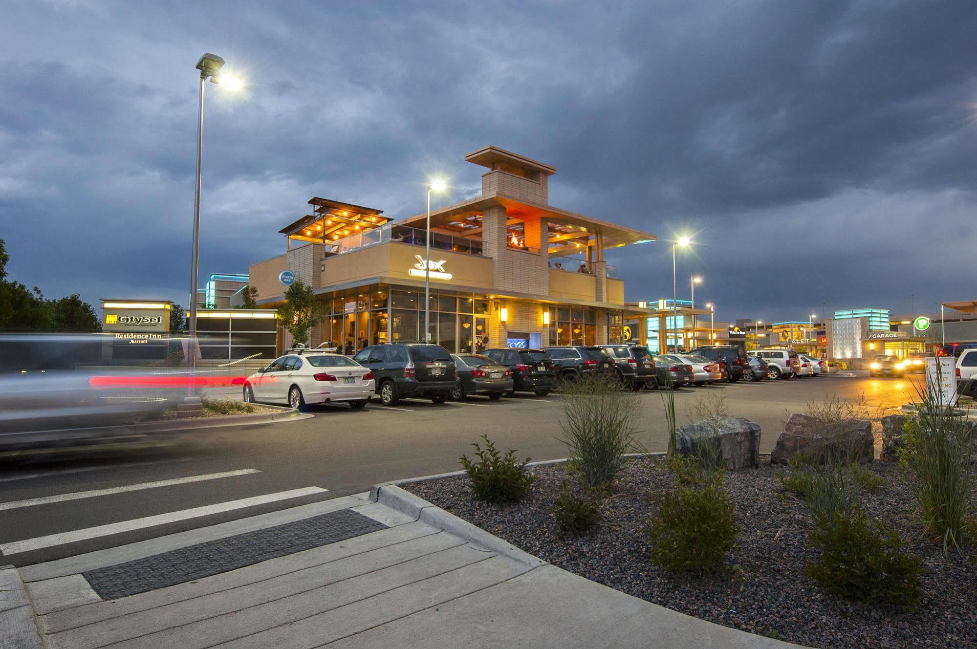 Hilton Garden Inn Denver/Cherry Creek Exterior photo